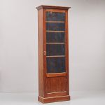 1047 1216 DISPLAY CABINET